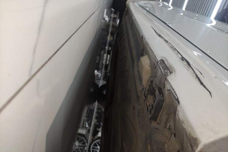Used Mercedes-Benz C-Class 2017 Restyled C 200 Sport Edition Left Side Sill
