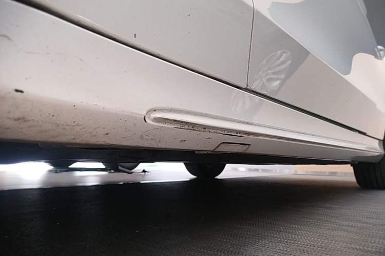 Used Mercedes-Benz C-Class 2017 C 200 Sport Edition Left Side Sill