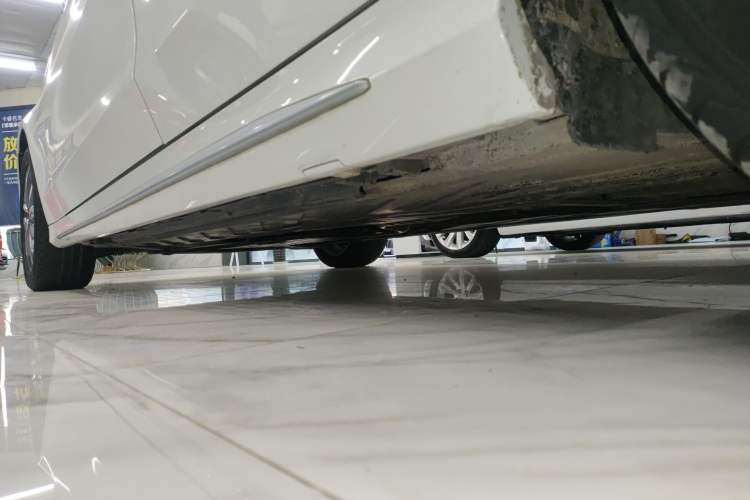 Used Mercedes-Benz C-Class 2017 Restyled C 180 L Fashion Edition Sport Version Left Side Sill
