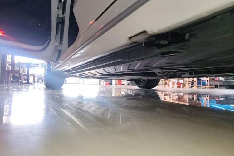 Used Mercedes-Benz C-Class 2017 C 200 L Sport Edition Left Side Sill