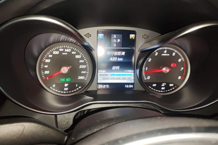 Used Mercedes-Benz C-Class 2017 C 200 Sport Edition Odometer Close Up