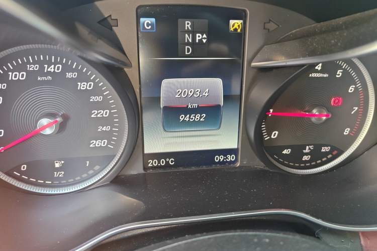 Used Mercedes-Benz C-Class 2017 C 200 Sport Edition Odometer Close Up