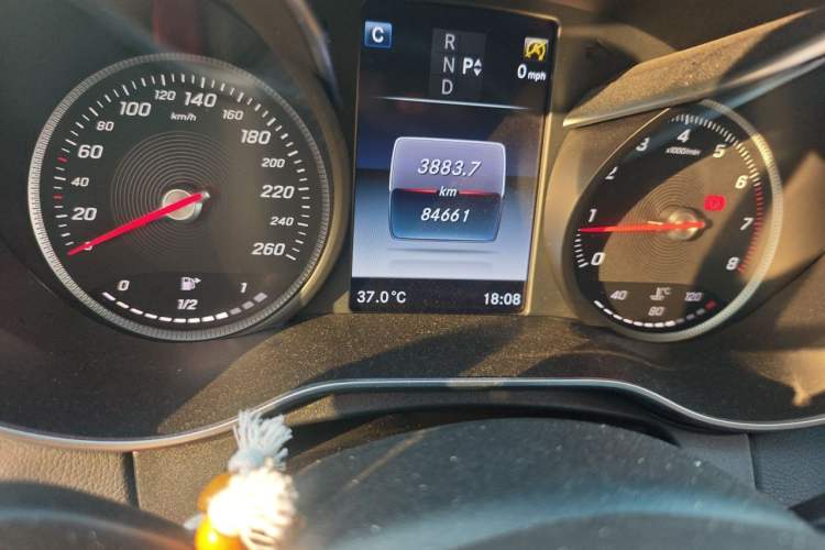 Used Mercedes-Benz C-Class 2017 C 180 L Sport Edition Odometer Close Up