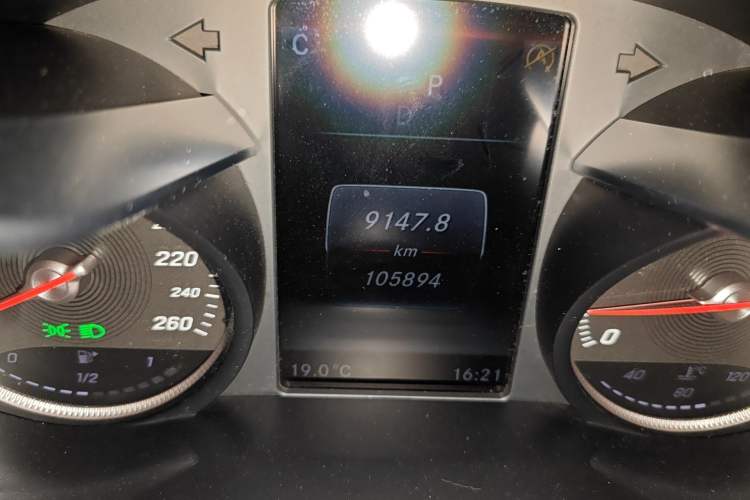 Used Mercedes-Benz C-Class 2017 Facelift C 180 Estate Odometer Close Up