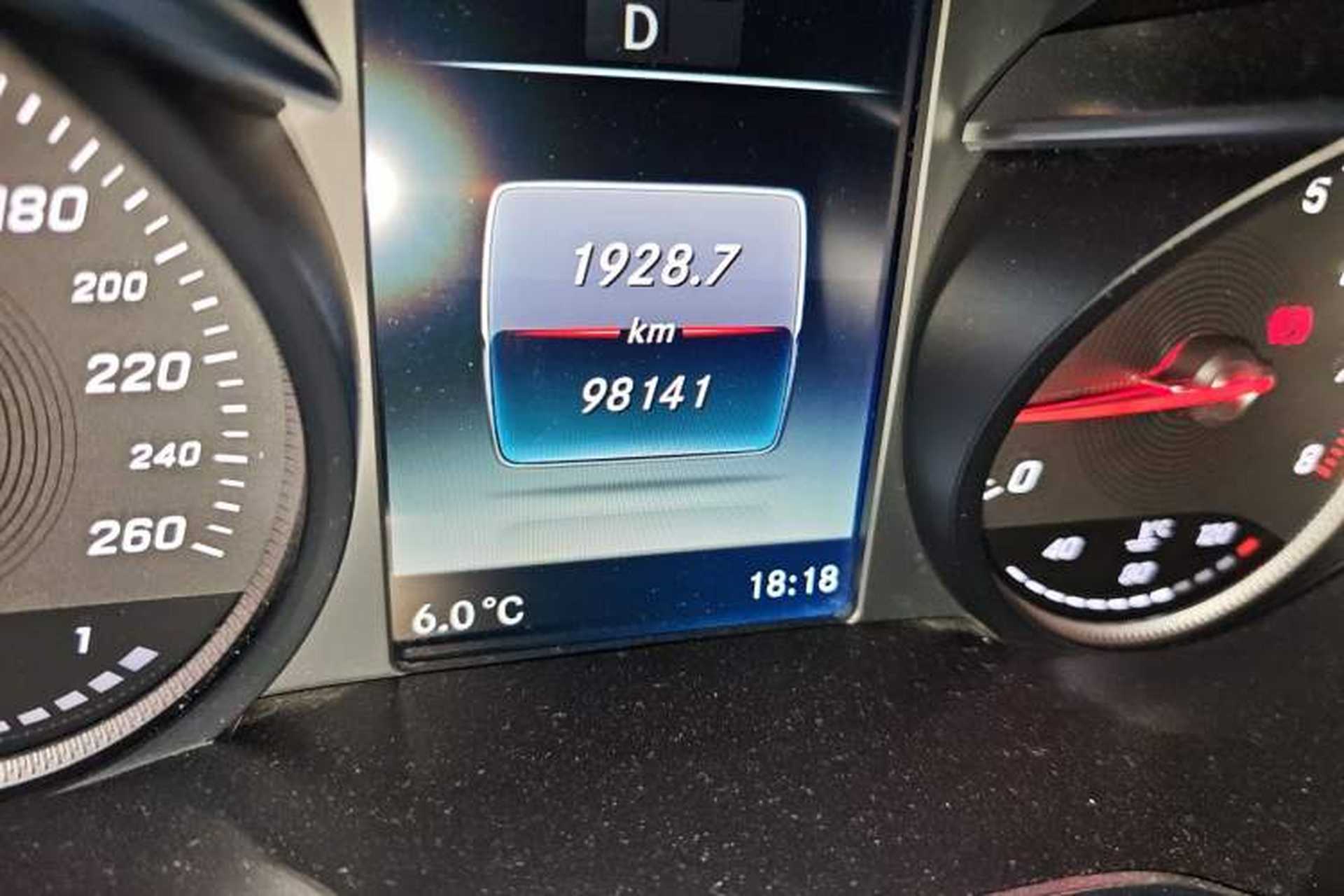 Used Mercedes-Benz C-Class 2017 C 180 L Sport Edition Odometer Close Up