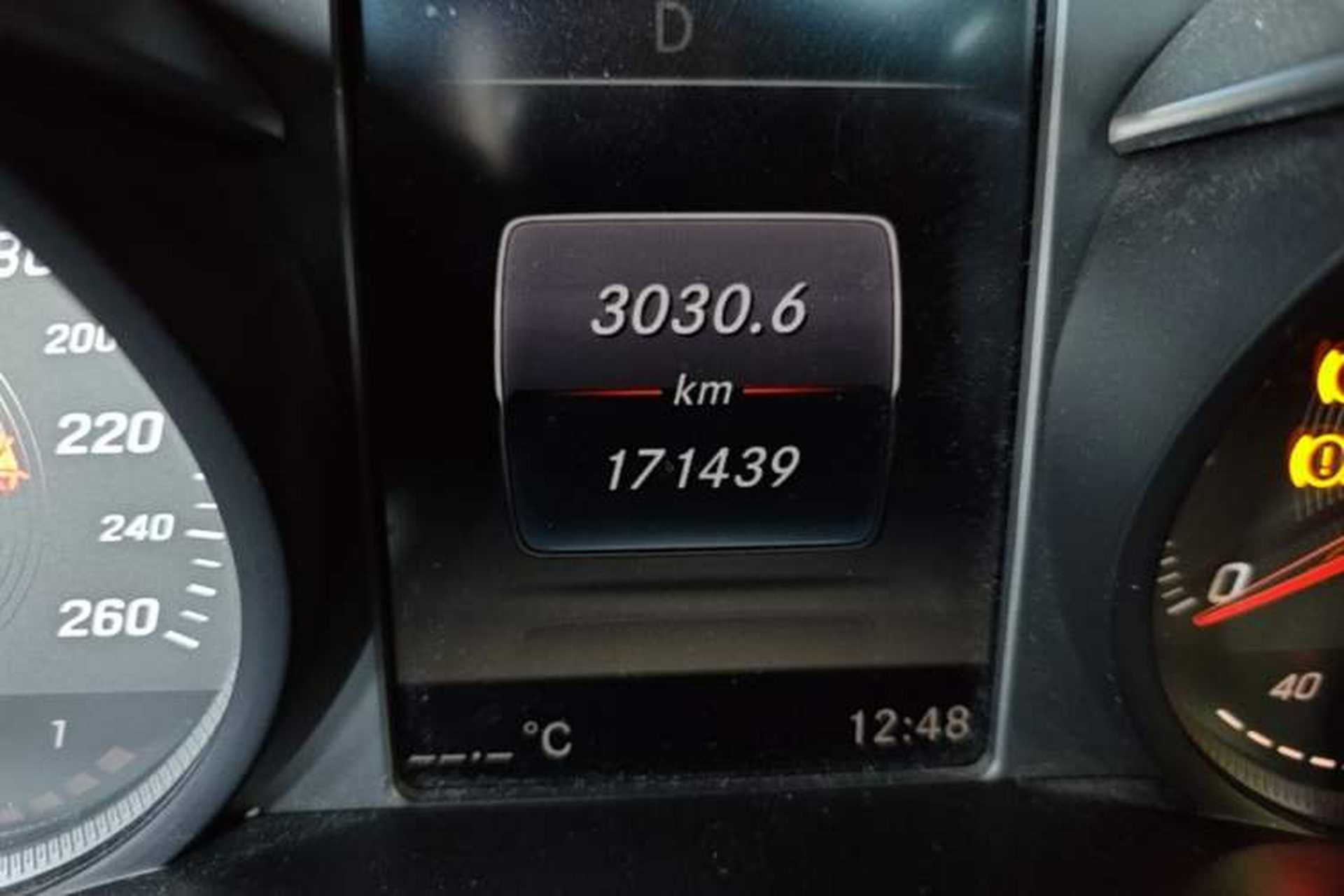 Used Mercedes-Benz C-Class 2017 C 180 L Sport Edition Odometer Close Up
