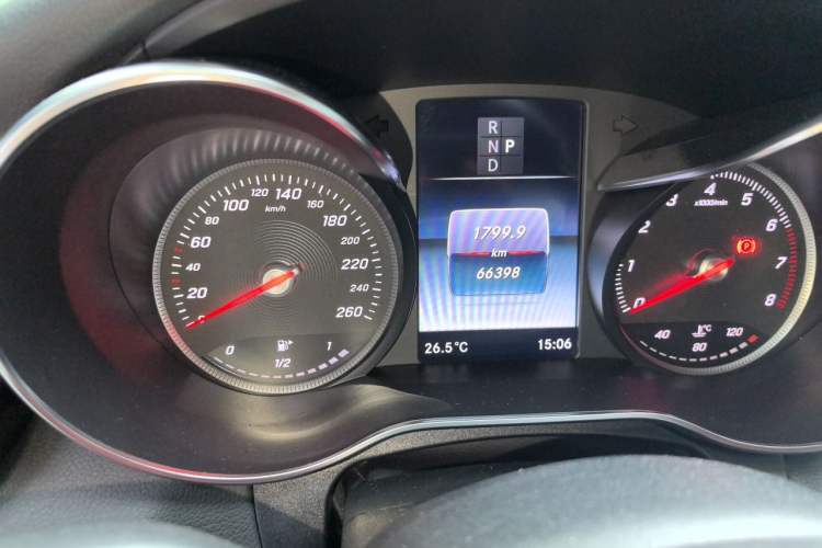 Used Mercedes-Benz C-Class 2017 Restyled C 200 Sport Edition Odometer Close Up
