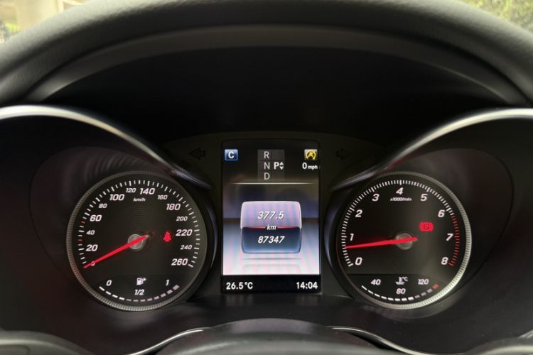 Used Mercedes-Benz C-Class 2017 Facelift C 200 Station Wagon Odometer Close Up