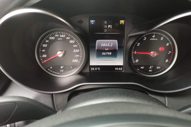 Used Mercedes-Benz C-Class 2017 Restyled C 180 L Fashion Edition Sport Version Odometer Close Up