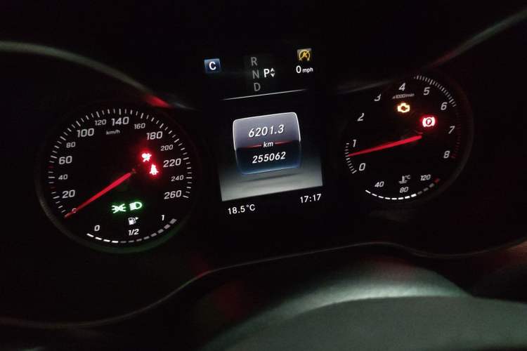 Used Mercedes-Benz C-Class 2017 C 200 L Sport Edition Odometer Close Up