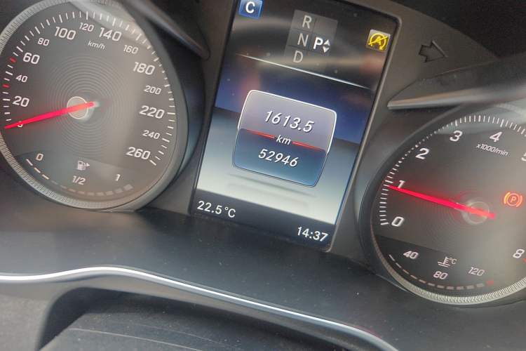 Used Mercedes-Benz C-Class 2017 Restyled C 200 Sport Edition Odometer Close Up