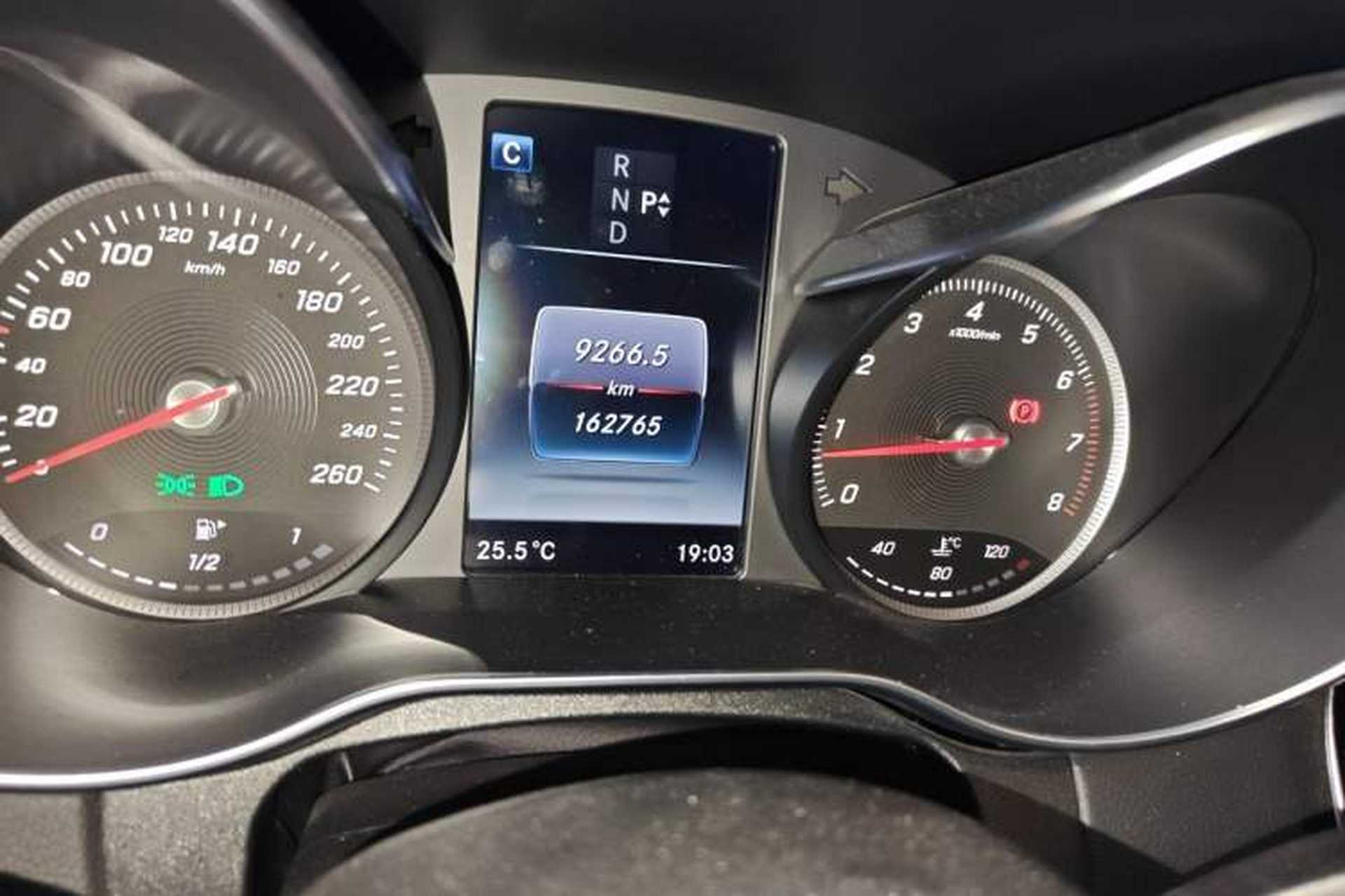 Used Mercedes-Benz C-Class 2017 C 180 L Sport Edition Odometer Close Up