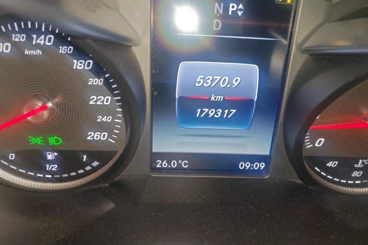 Used Mercedes-Benz C-Class 2017 C 200 L Odometer Close Up