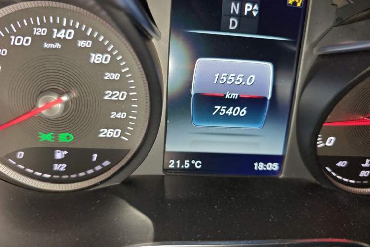 Used Mercedes-Benz C-Class 2017 C 200 Sport Edition Odometer Close Up