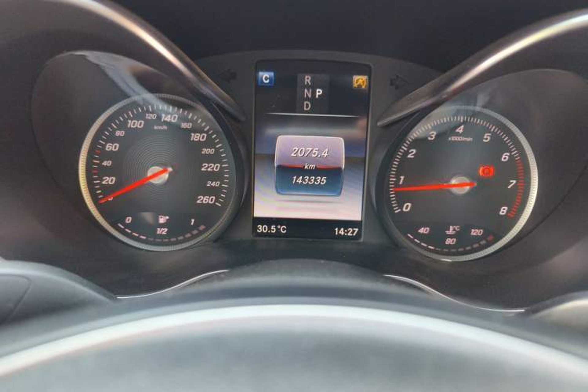 Used Mercedes-Benz C-Class 2017 Facelift C 200 L Sport Edition Odometer Close Up