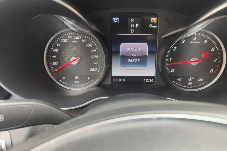 Used Mercedes-Benz C-Class 2017 C 200 L Sport Edition Odometer Close Up