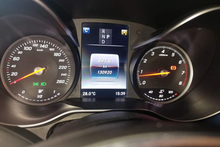 Used Mercedes-Benz C-Class 2017 Revised C 180 L Dynamic Sports Edition Odometer Close Up