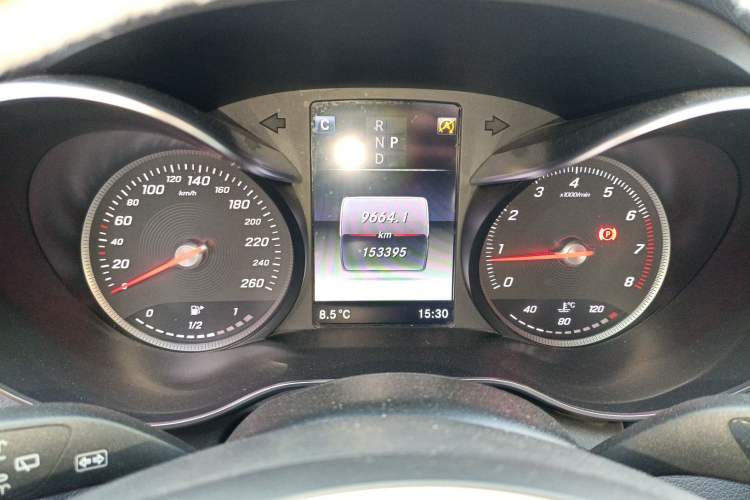 Used Mercedes-Benz C-Class 2017 Facelift C 200 Station Wagon Odometer Close Up