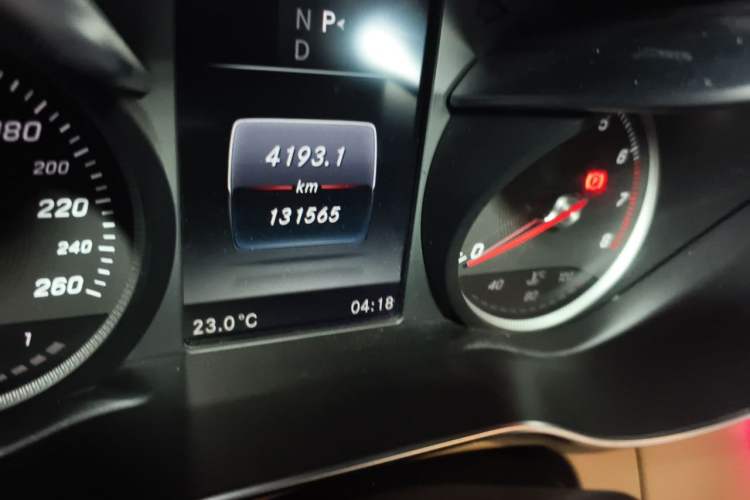 Used Mercedes-Benz C-Class 2017 C 200 L Odometer Close Up