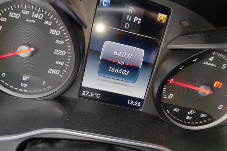 Used Mercedes-Benz C-Class 2017 Restyled C 180 L Fashion Edition Sport Version Odometer Close Up