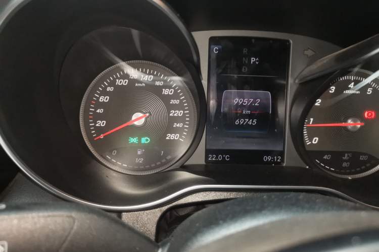 Used Mercedes-Benz C-Class 2017 Restyled C 200 Sport Edition Odometer Close Up