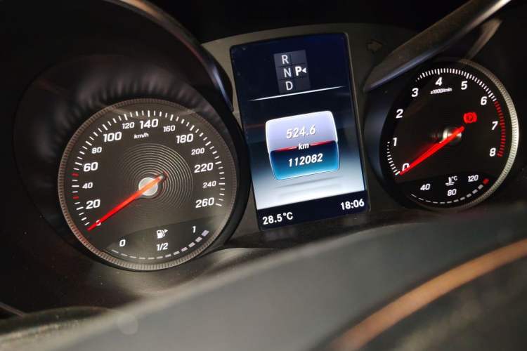 Used Mercedes-Benz C-Class 2017 C 200 L Sport Edition Odometer Close Up
