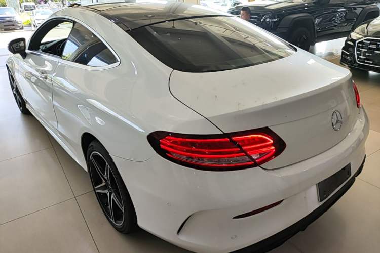 Used Mercedes-Benz C-Class 2017 C 200 Coupe Rear Left 45 Deg