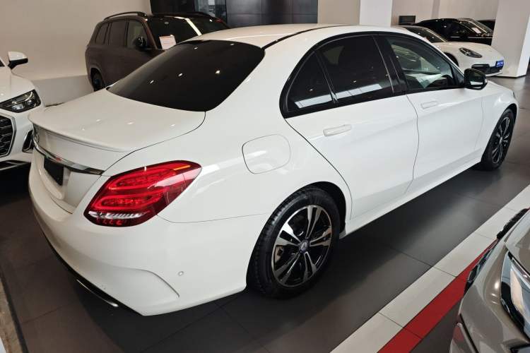 Used Mercedes-Benz C-Class 2017 Restyled C 200 Sport Edition Rear Right 45 Deg