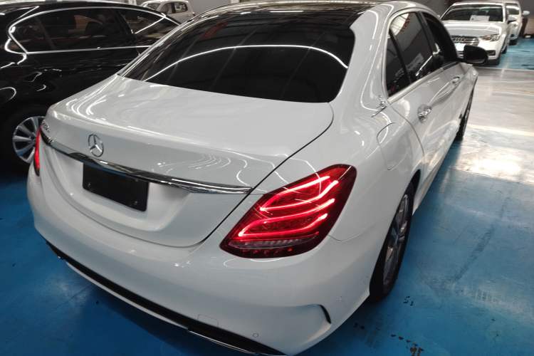 Used Mercedes-Benz C-Class 2017 C 200 L Sport Edition Rear Right 45 Deg