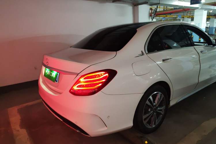Used Mercedes-Benz C-Class 2017 Facelift C 200 L Sport Edition Rear Right 45 Deg