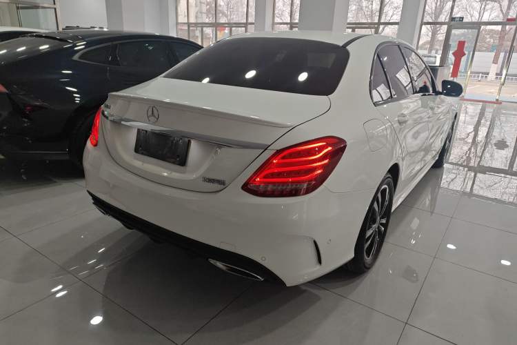 Used Mercedes-Benz C-Class 2017 C 200 Sport Edition Rear Right 45 Deg