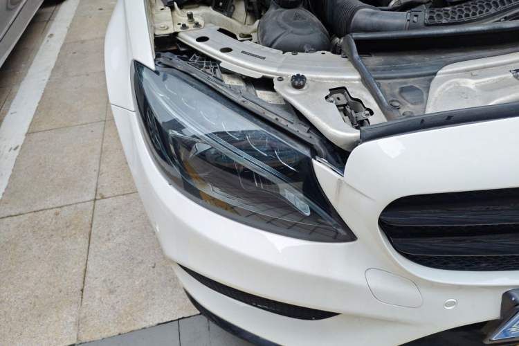 Used Mercedes-Benz C-Class 2017 C 200 Sport Edition Right Front Headlight