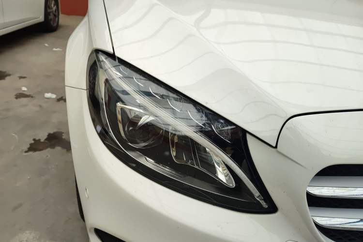 Used Mercedes-Benz C-Class 2017 Restyled C 180 L Fashion Edition Sport Version Right Front Headlight