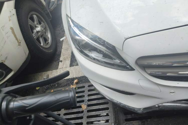 Used Mercedes-Benz C-Class 2017 Facelift C 200 L Sport Edition Right Front Headlight