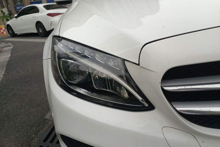 Used Mercedes-Benz C-Class 2017 Facelift C 200 L Sport Edition Right Front Headlight
