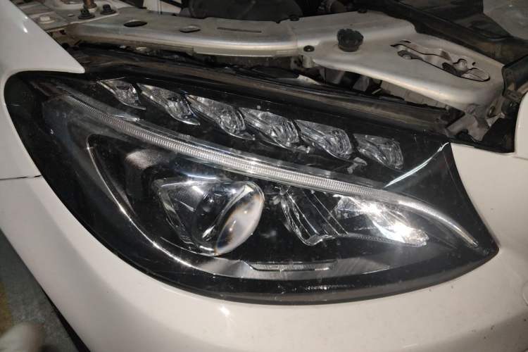 Used Mercedes-Benz C-Class 2017 Facelift C 200 L Sport Edition Right Front Headlight
