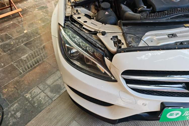 Used Mercedes-Benz C-Class 2017 Restyled C 200 Sport Edition Right Front Headlight