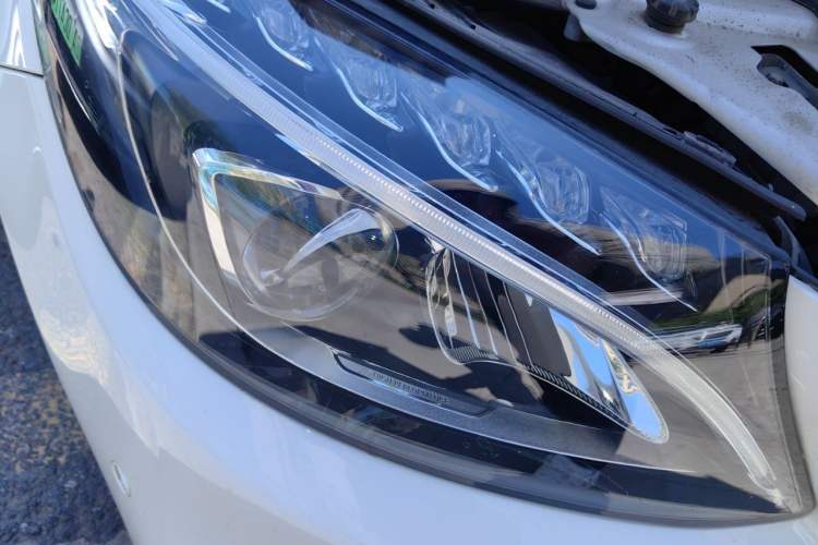 Used Mercedes-Benz C-Class 2017 Facelift C 200 L Sport Edition Right Front Headlight