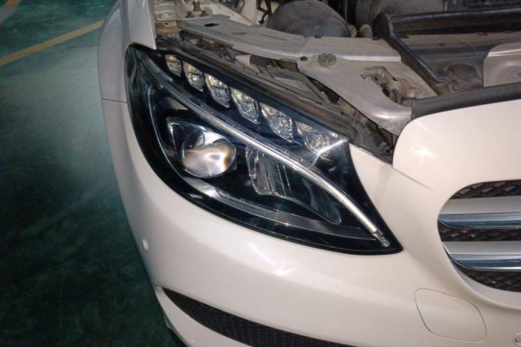 Used Mercedes-Benz C-Class 2017 C 200 L Sport Edition Right Front Headlight