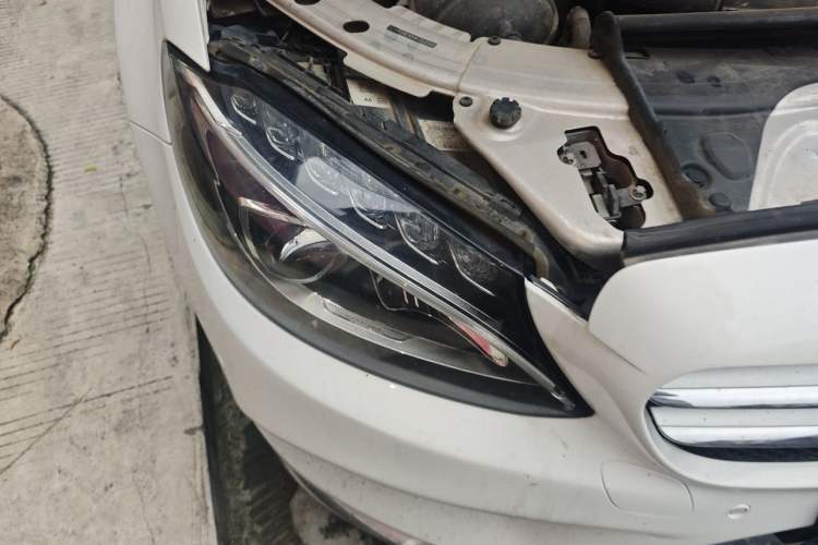 Used Mercedes-Benz C-Class 2017 Facelift C 200 L Sport Edition Right Front Headlight