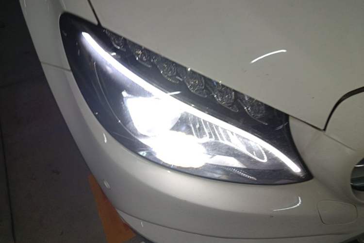 Used Mercedes-Benz C-Class 2017 Facelift C 200 L Sport Edition Right Front Headlight