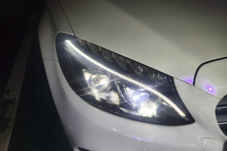 Used Mercedes-Benz C-Class 2017 C 200 L 4MATIC Sport Edition Right Front Headlight