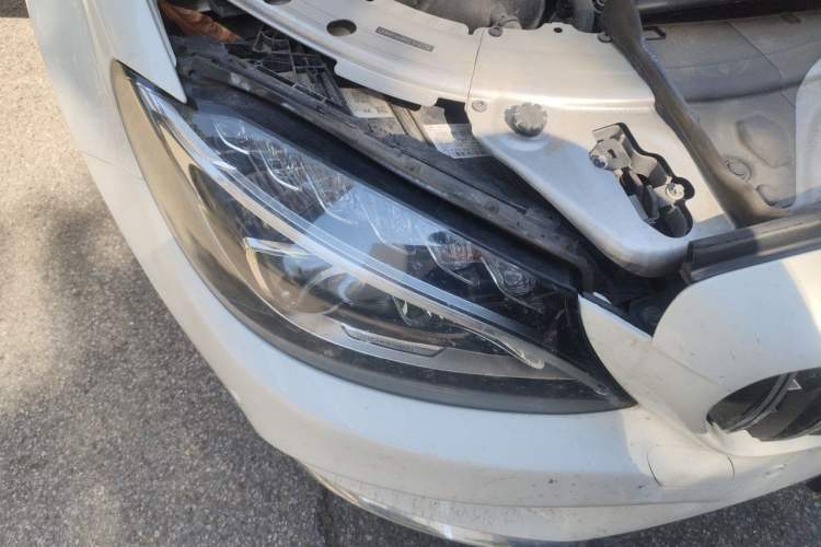 Used Mercedes-Benz C-Class 2017 Facelifted C 180 L Stylish Edition Right Front Headlight