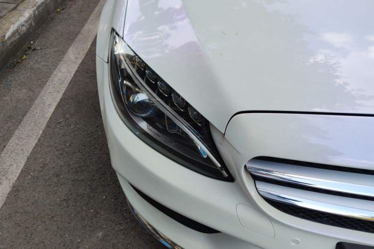 Used Mercedes-Benz C-Class 2017 C 200 L Sport Edition Right Front Headlight