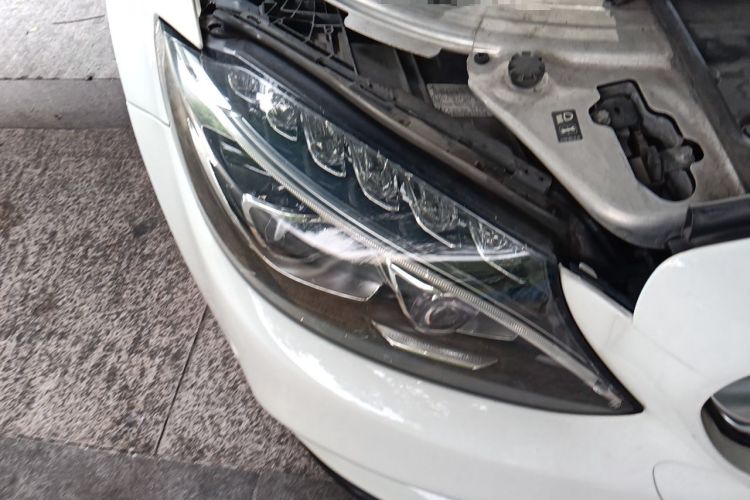 Used Mercedes-Benz C-Class 2017 C 200 Sport Edition 4MATIC Right Front Headlight
