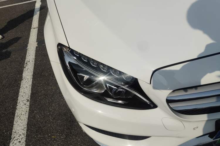 Used Mercedes-Benz C-Class 2017 Facelift C 200 L 4MATIC Sport Edition Right Front Headlight