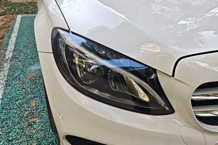 Used Mercedes-Benz C-Class 2017 C 200 L Sport Edition Right Front Headlight