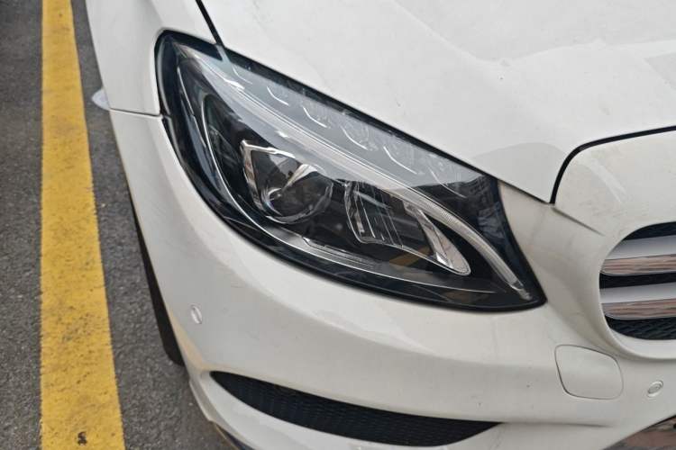 Used Mercedes-Benz C-Class 2017 Facelift C 200 L Sport Edition Right Front Headlight