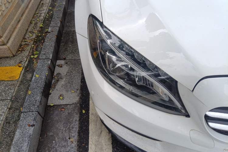Used Mercedes-Benz C-Class 2017 C 200 Sport Edition Right Front Headlight
