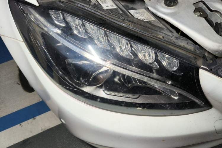 Used Mercedes-Benz C-Class 2017 Restyled C 180 L Fashion Edition Sport Version Right Front Headlight